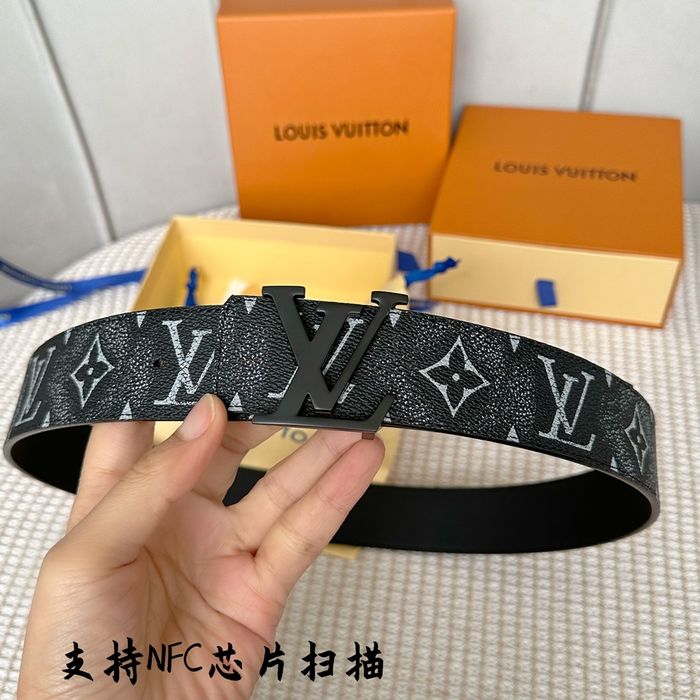 Louis Vuitton Belt 40MM LVB00075